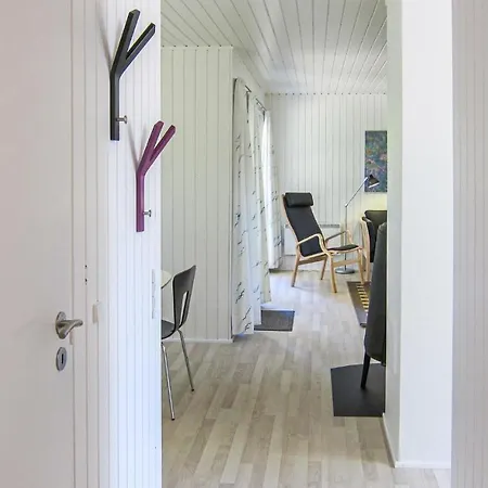 3 Bedroom Lovely In Aakirkeby Holiday home Vester Somarken