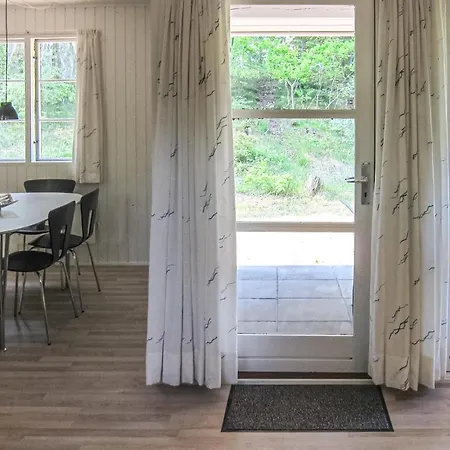 Holiday home 3 Bedroom Lovely In Aakirkeby *