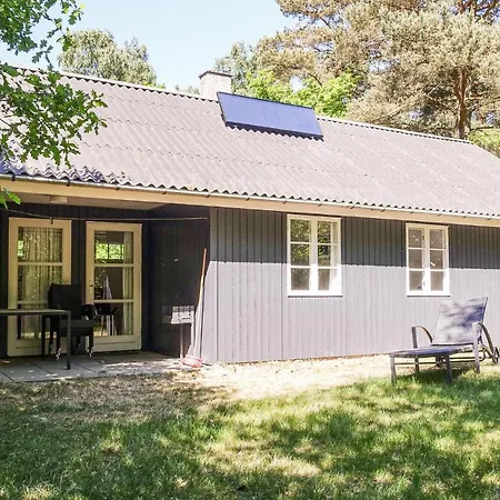 3 Bedroom Lovely In Aakirkeby Holiday home