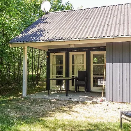 3 Bedroom Lovely In Aakirkeby * Vester Somarken
